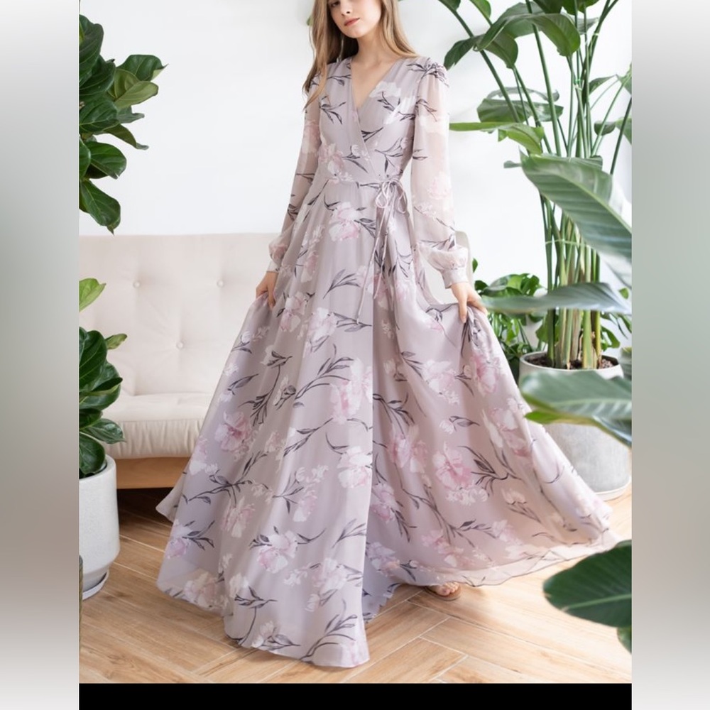 LAST CHANCE NWOT lavender floral wrap dress